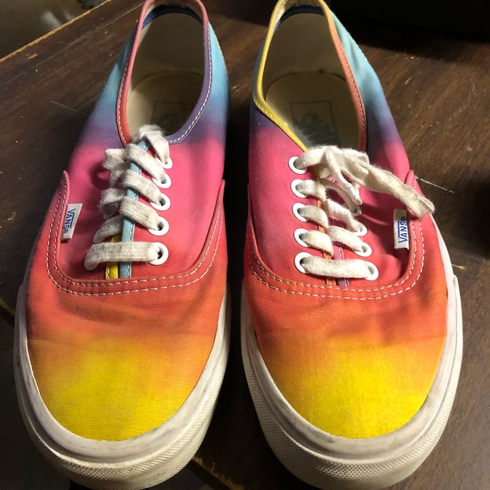 shoes/ lowtop vans